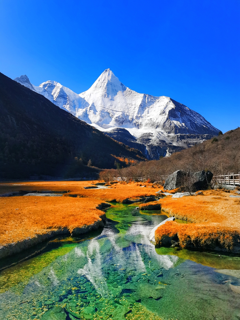 大美甘孜向泸州送出“特大礼包” 全域景区冬春旅游门票全免!(图5) 大美甘孜向泸州送出“特大礼包” 全域景区冬春旅游门票全免!(图5)